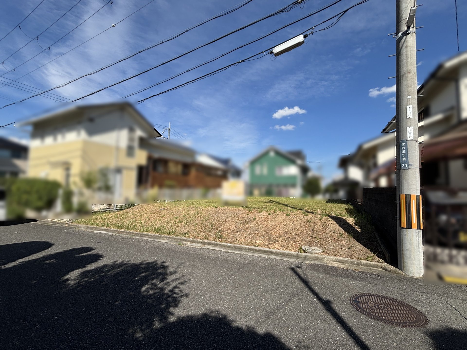 前面道路含む外観