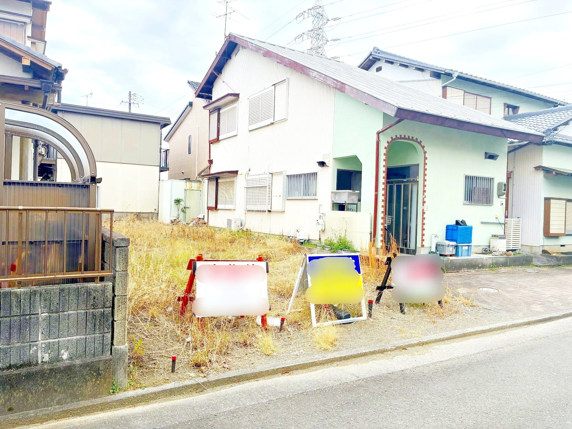 前面道路含む外観