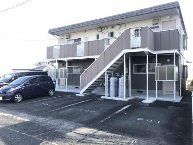 前面道路含む外観