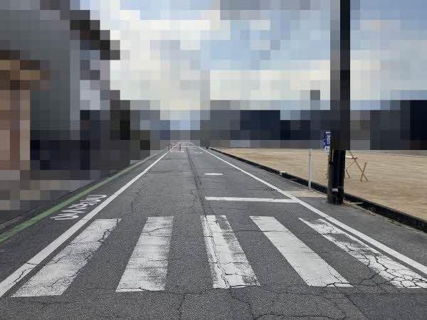 前面道路含む外観