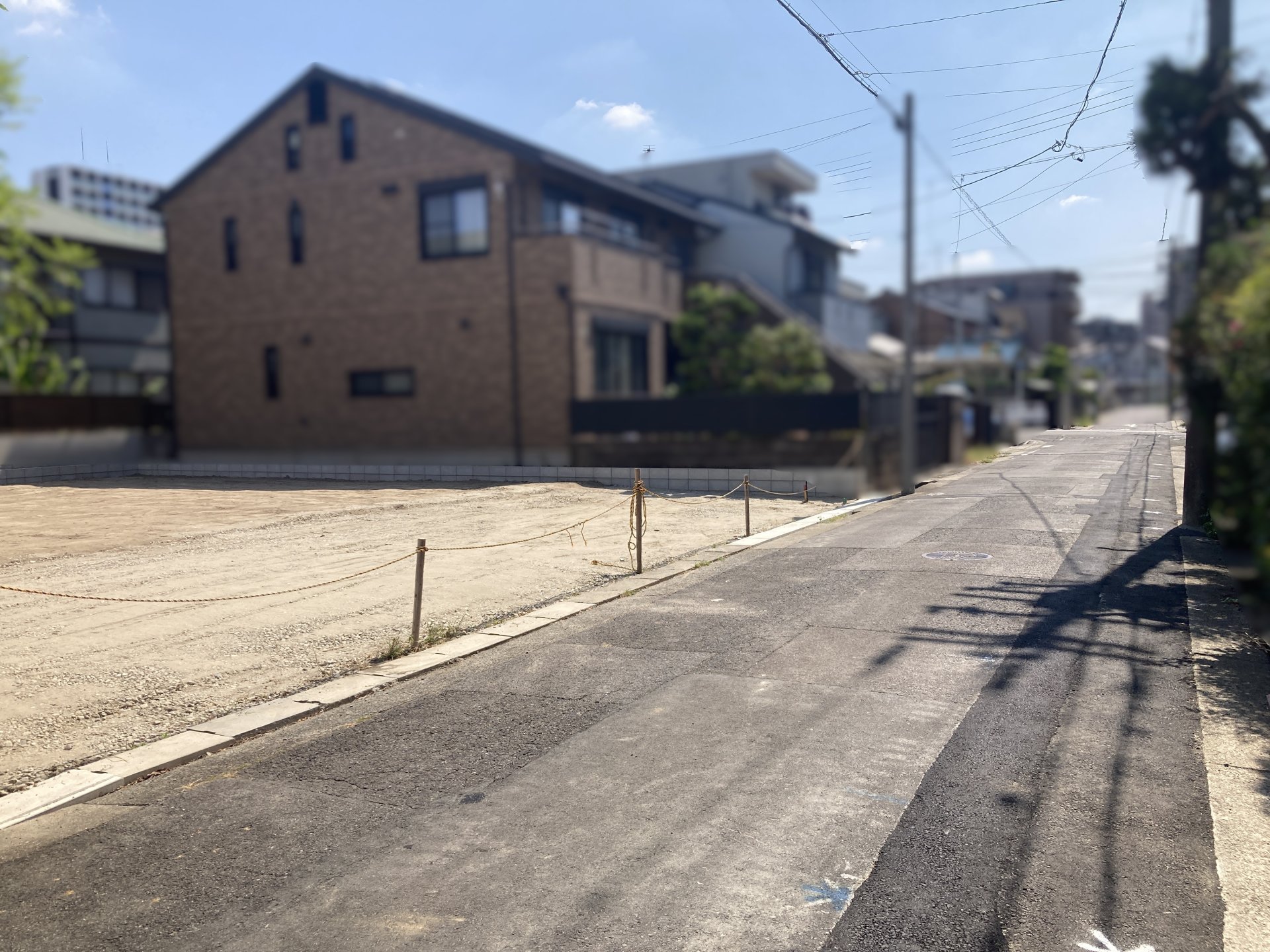 前面道路含む外観