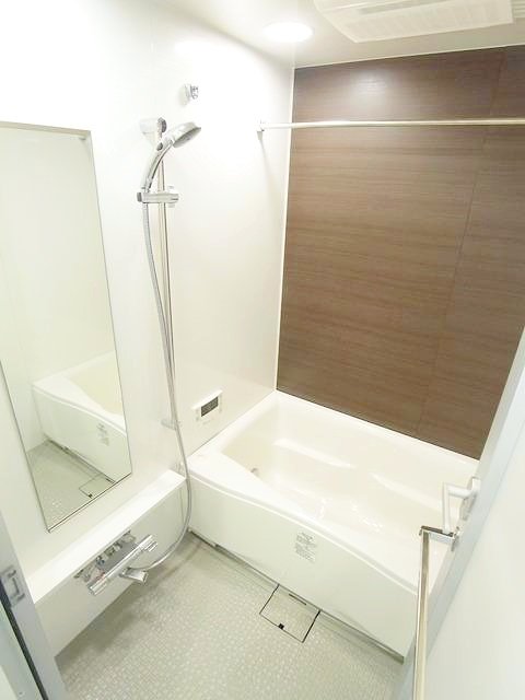 お部屋探しは株式会社 タウンハウジング までお気軽にお問合せ下さい。
クレジットカード決済・首都圏を中心直営143店舗 仲介件数全国2位の豊富な実績!諸費用・審査等・何でもご相談下さい。