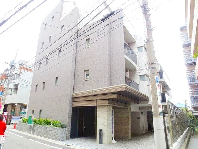 お部屋探しは株式会社 タウンハウジング までお気軽にお問合せ下さい。
クレジットカード決済・首都圏を中心直営143店舗 仲介件数全国2位の豊富な実績!諸費用・審査等・何でもご相談下さい。