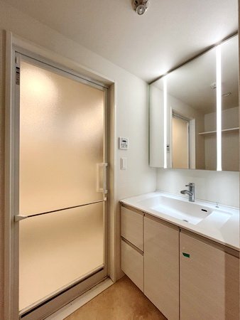 お問合せは(株)タウンハウジングレジデンス事業部【03-5563-9055】までお気軽にお問合せ下さい。