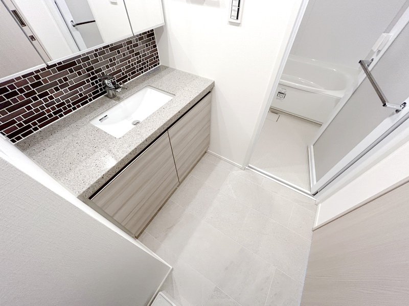 お部屋探しは株式会社 タウンハウジング までお気軽にお問合せ下さい。
クレジットカード決済・首都圏を中心直営143店舗 仲介件数全国2位の豊富な実績!諸費用・審査等・何でもご相談下さい。