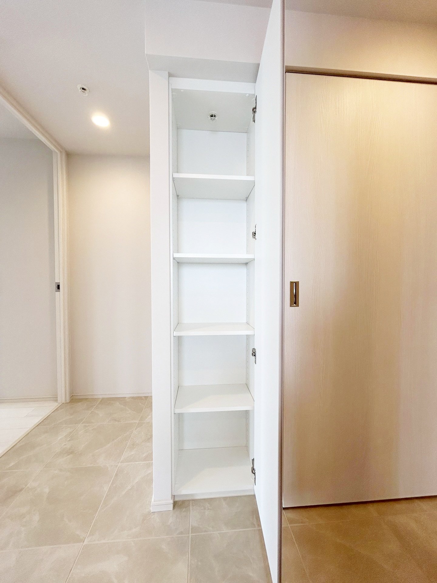 お部屋探しは株式会社 タウンハウジング までお気軽にお問合せ下さい。
クレジットカード決済・首都圏を中心直営143店舗 仲介件数全国2位の豊富な実績!諸費用・審査等・何でもご相談下さい。