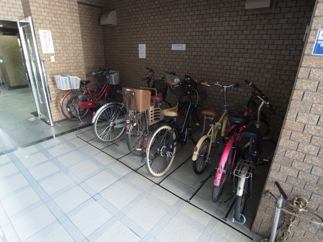 部屋探しは株式会社 タウンハウジング までお気軽にお問合せ下さい。
クレジットカード決済・首都圏を中心直営143店舗 仲介件数全国2位の豊富な実績!諸費用・審査等・何でもご相談下さい。