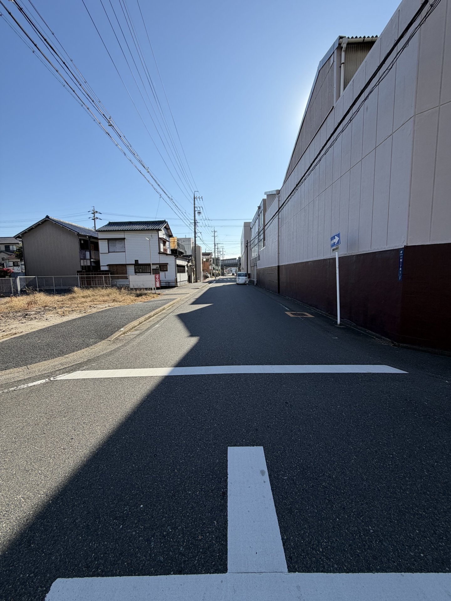 前面道路含む外観