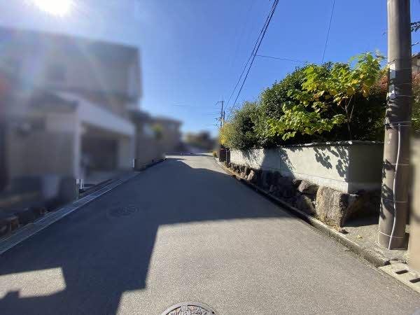 前面道路含む外観