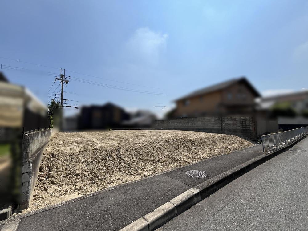 前面道路含む外観