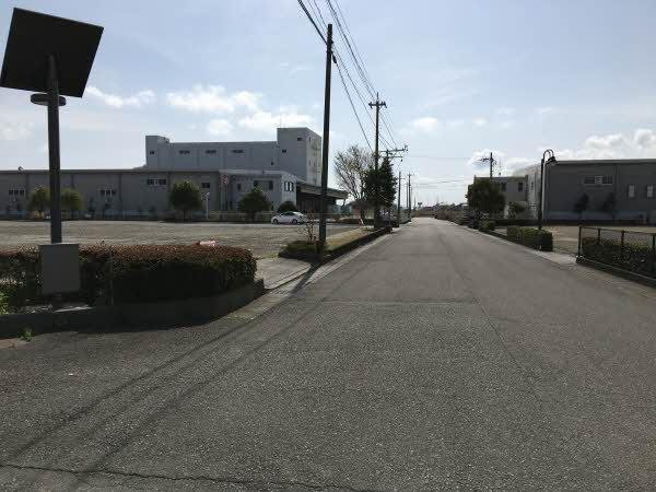 前面道路含む外観