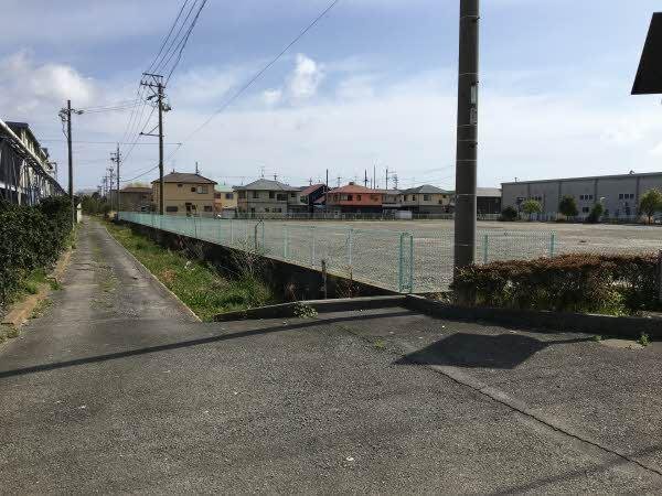 前面道路含む外観