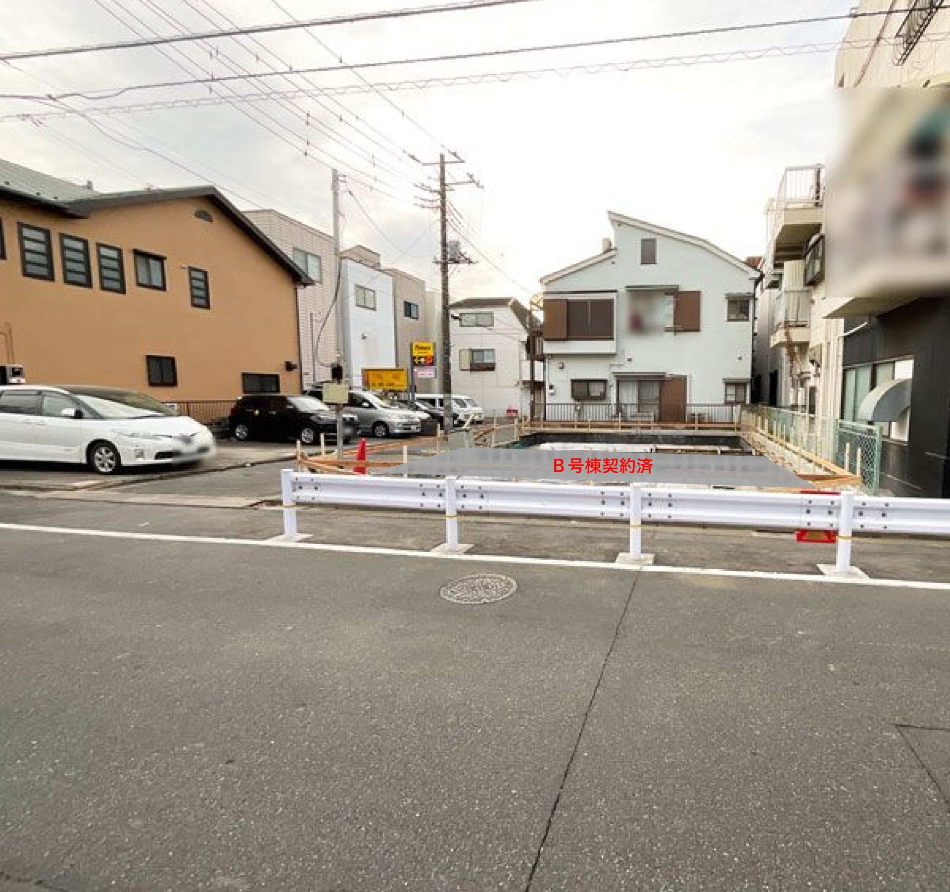 前面道路含む外観