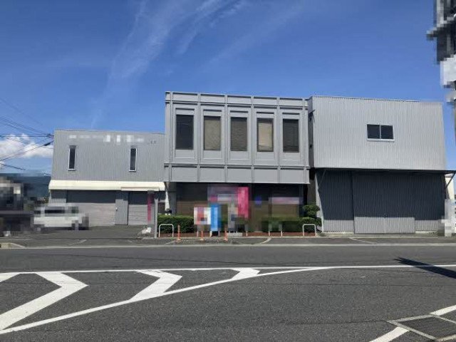 前面道路含む外観