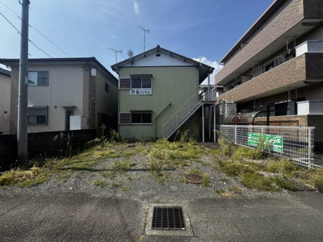 前面道路含む外観