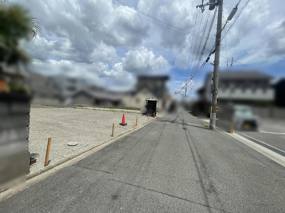 前面道路含む外観