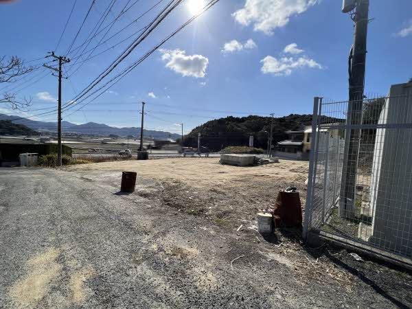 前面道路含む外観