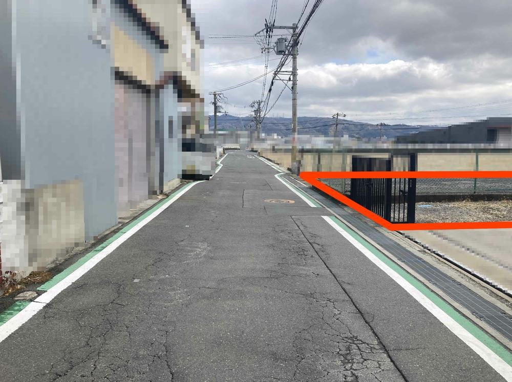 前面道路含む外観