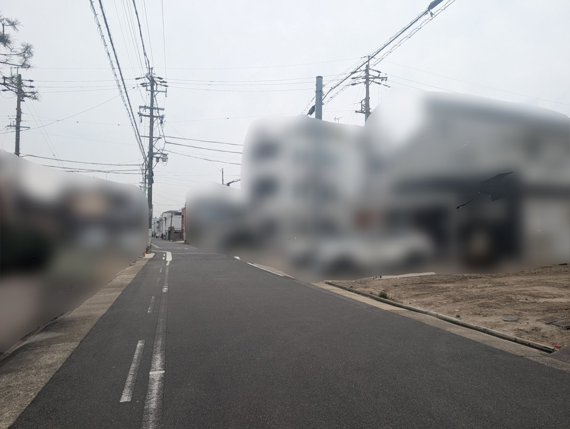 前面道路含む外観