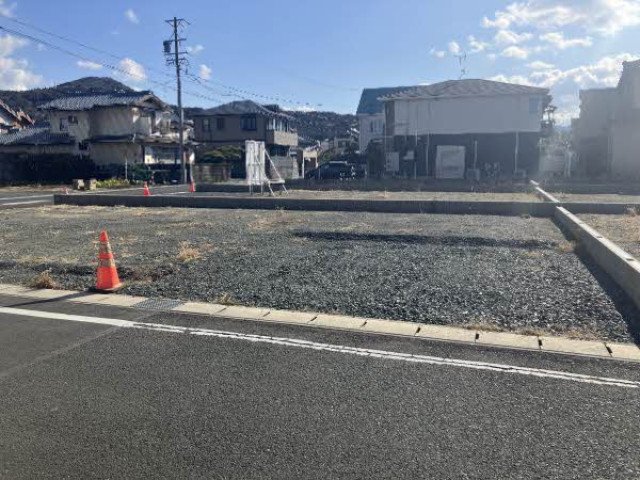 前面道路含む外観