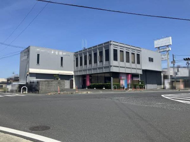 前面道路含む外観