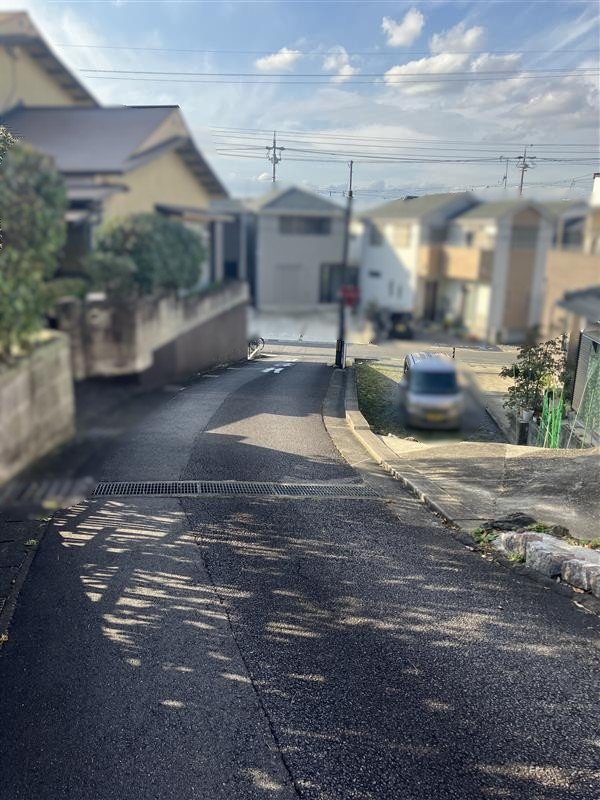 前面道路含む外観