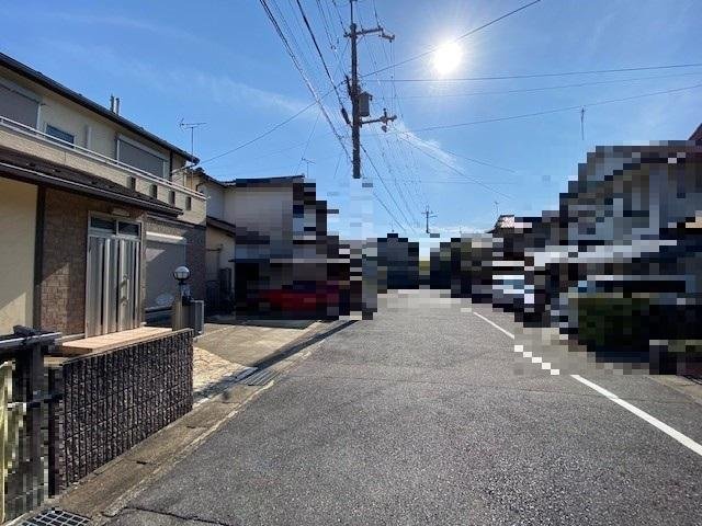 前面道路含む外観