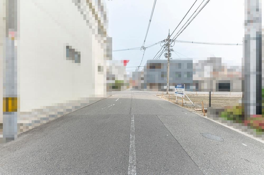 前面道路含む外観