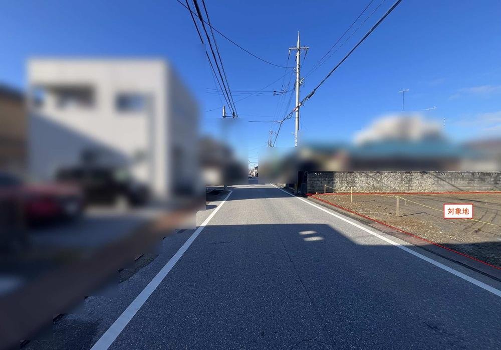 前面道路含む外観