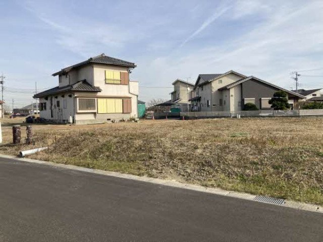 前面道路含む外観