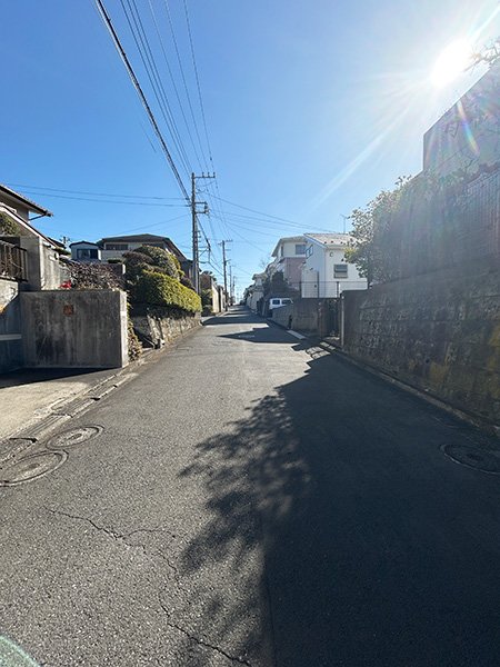 前面道路含む外観