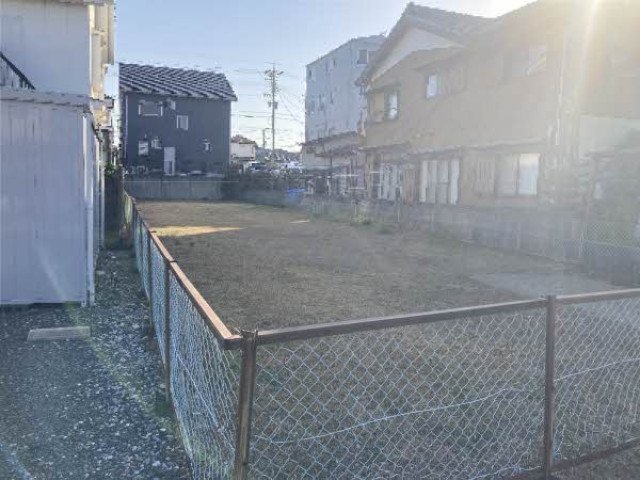 前面道路含む外観