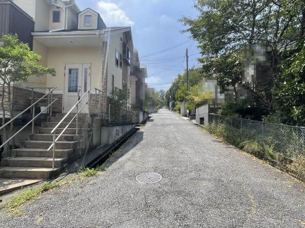 前面道路含む外観
