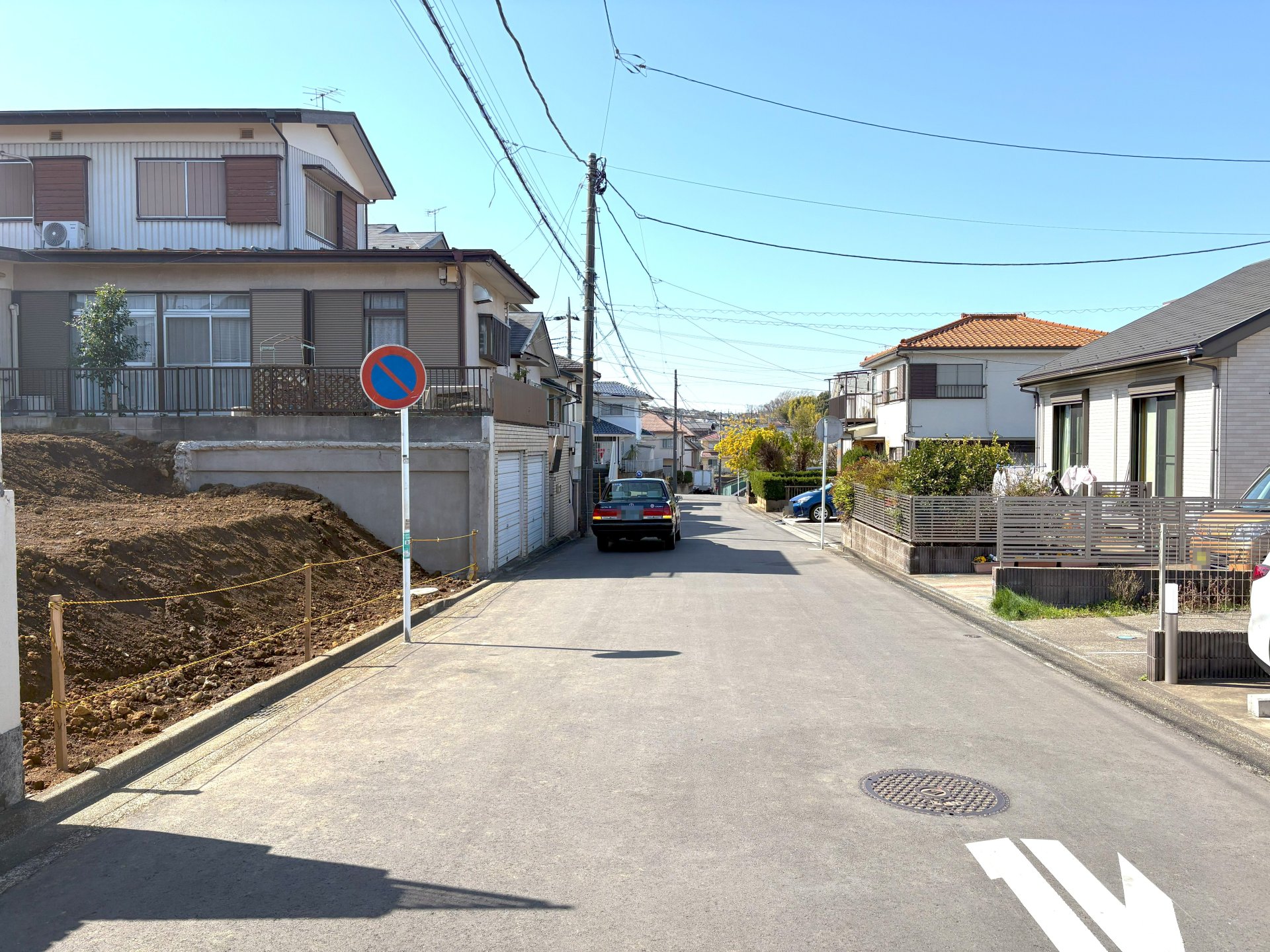 前面道路含む外観