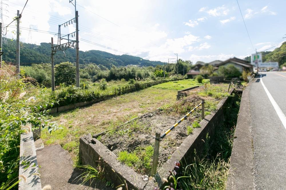 前面道路含む外観