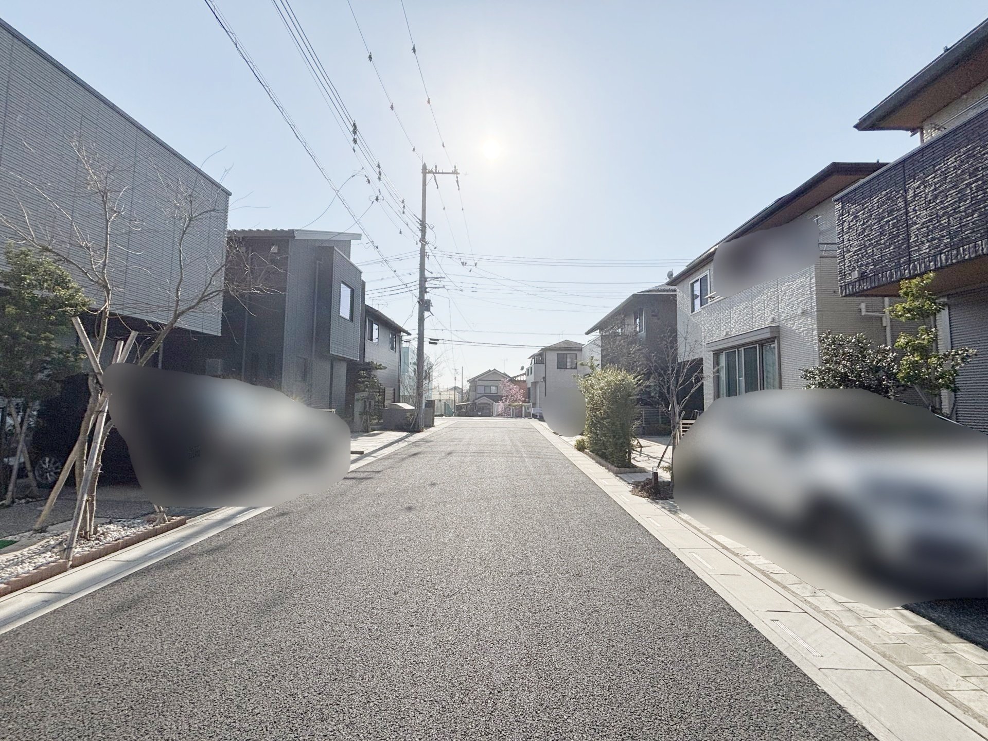 前面道路含む外観