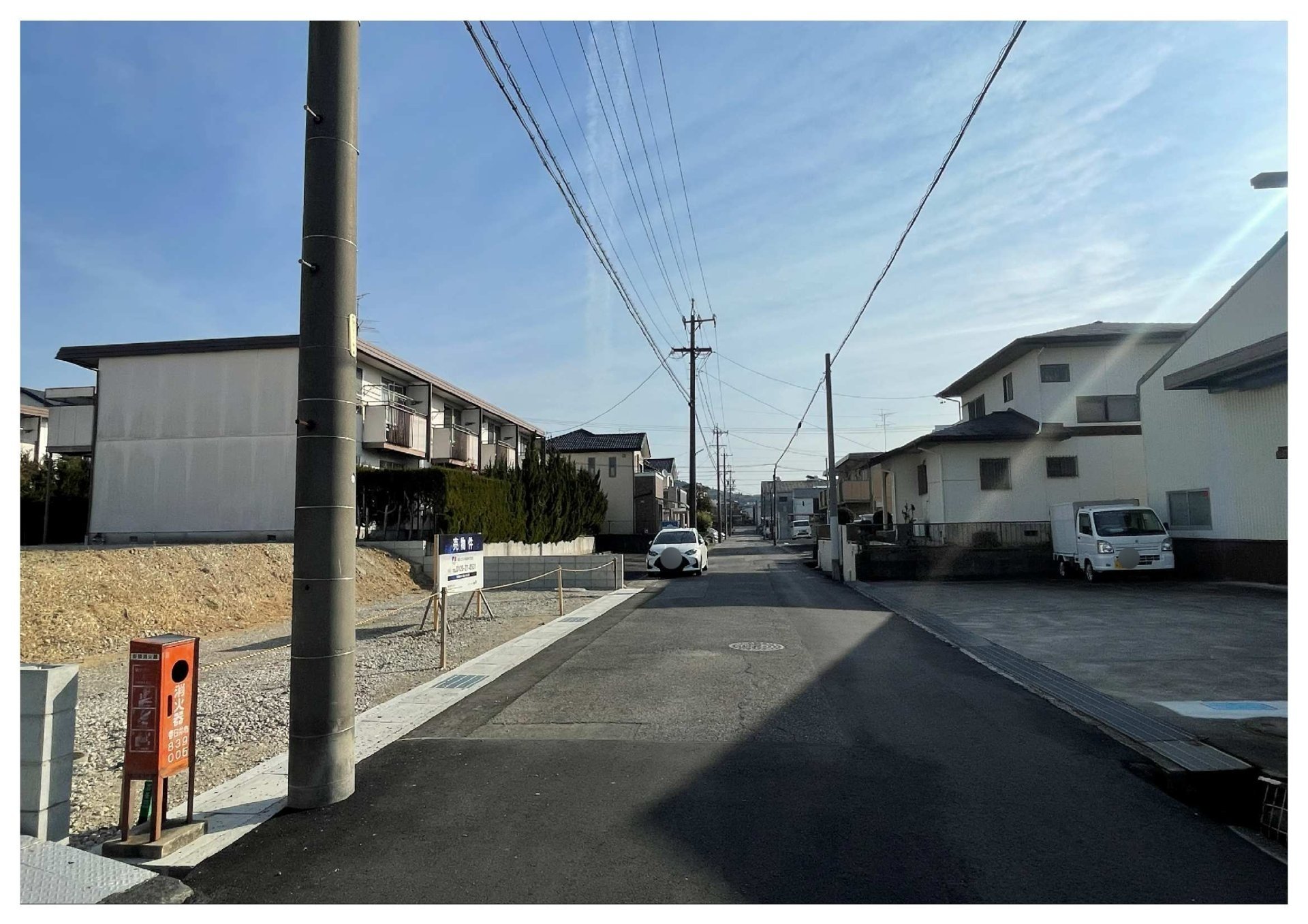 前面道路含む外観