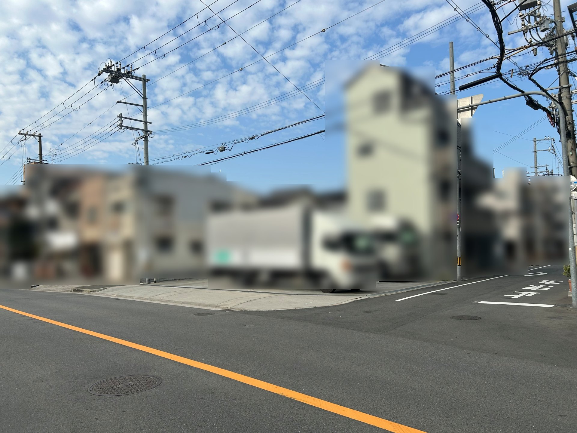 前面道路含む外観