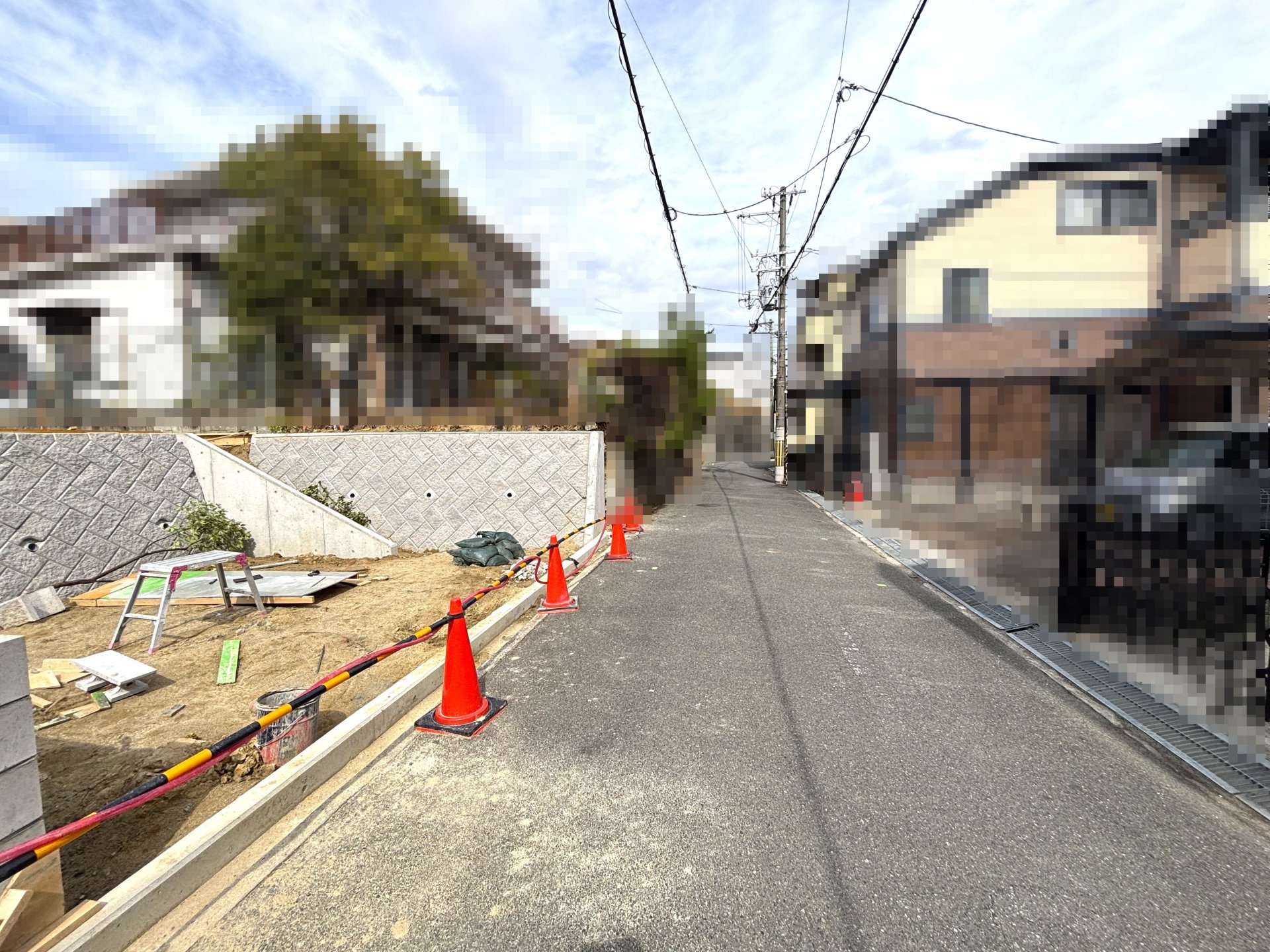 前面道路含む外観