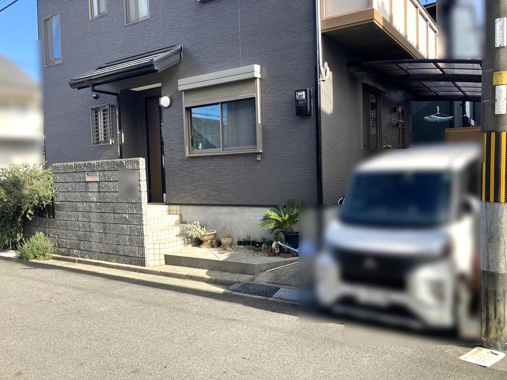 前面道路含む外観