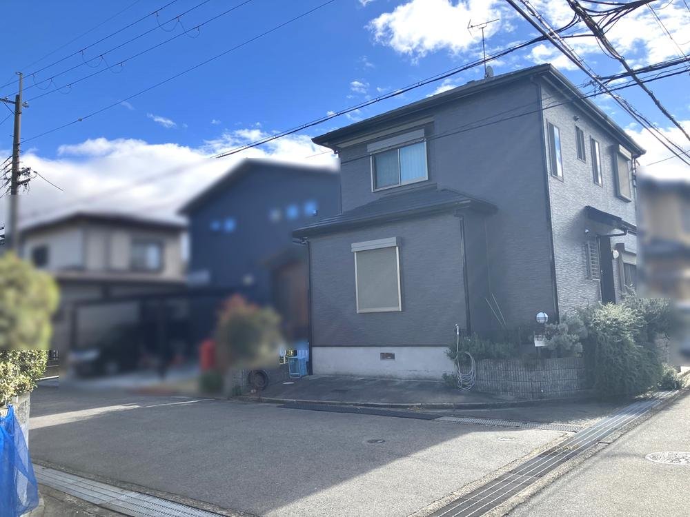 前面道路含む外観