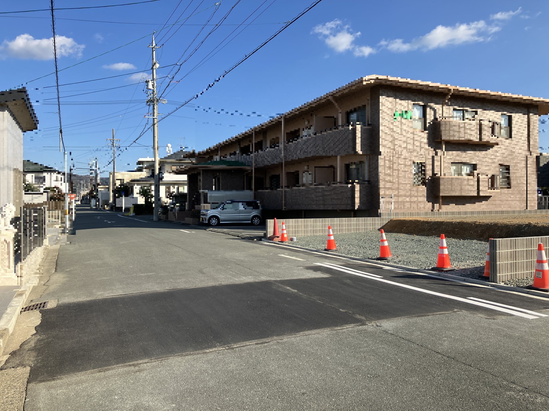 前面道路含む外観