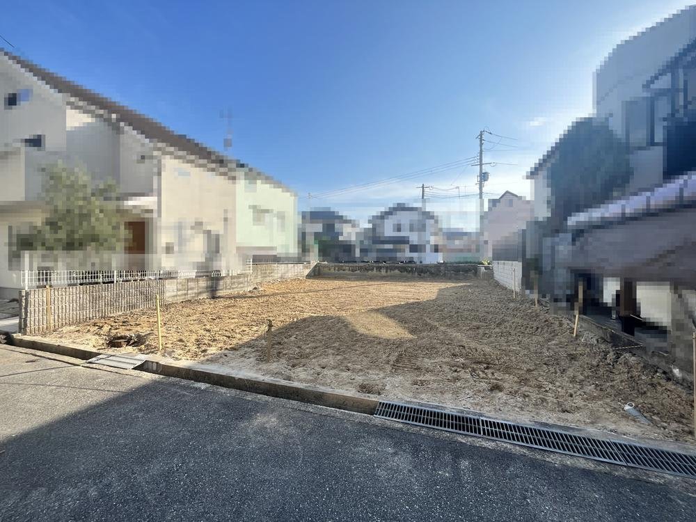 前面道路含む外観