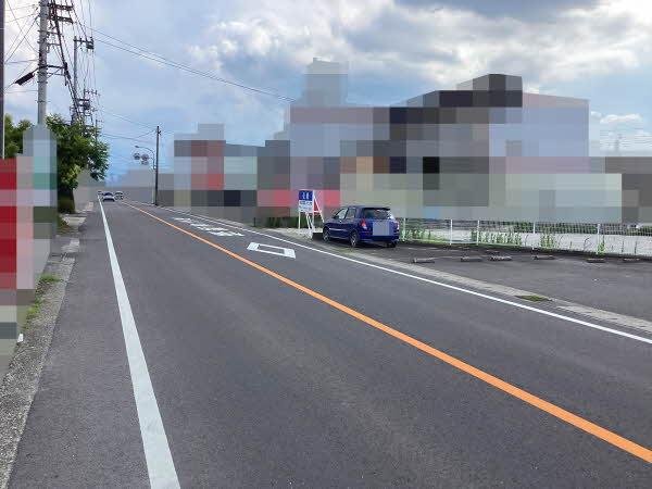 前面道路含む外観