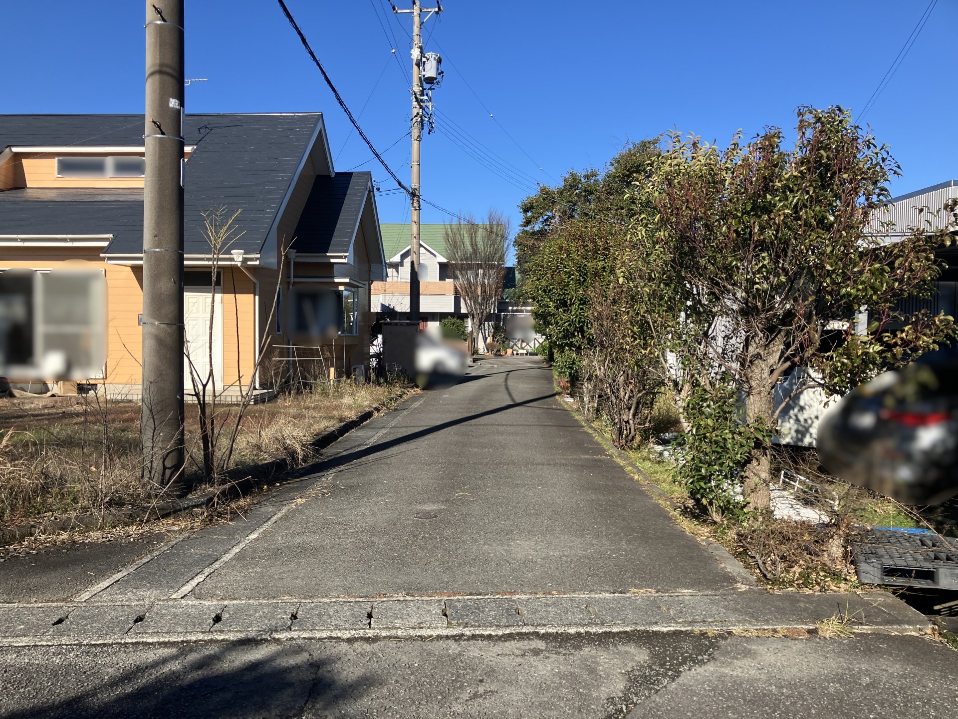 前面道路含む外観