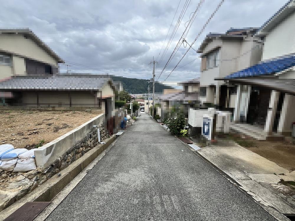 前面道路含む外観