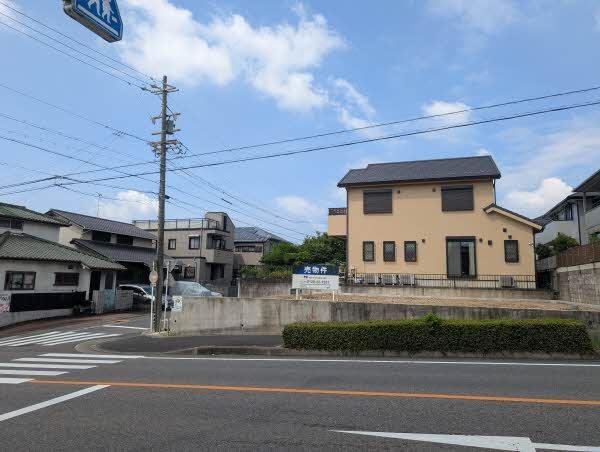 前面道路含む外観