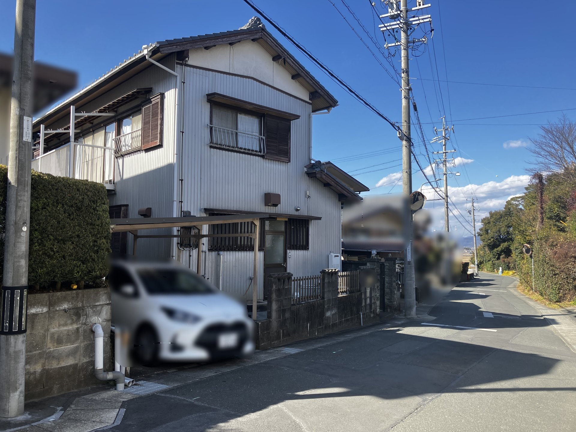 前面道路含む外観