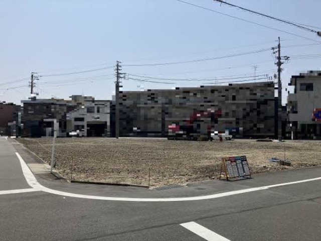 前面道路含む外観