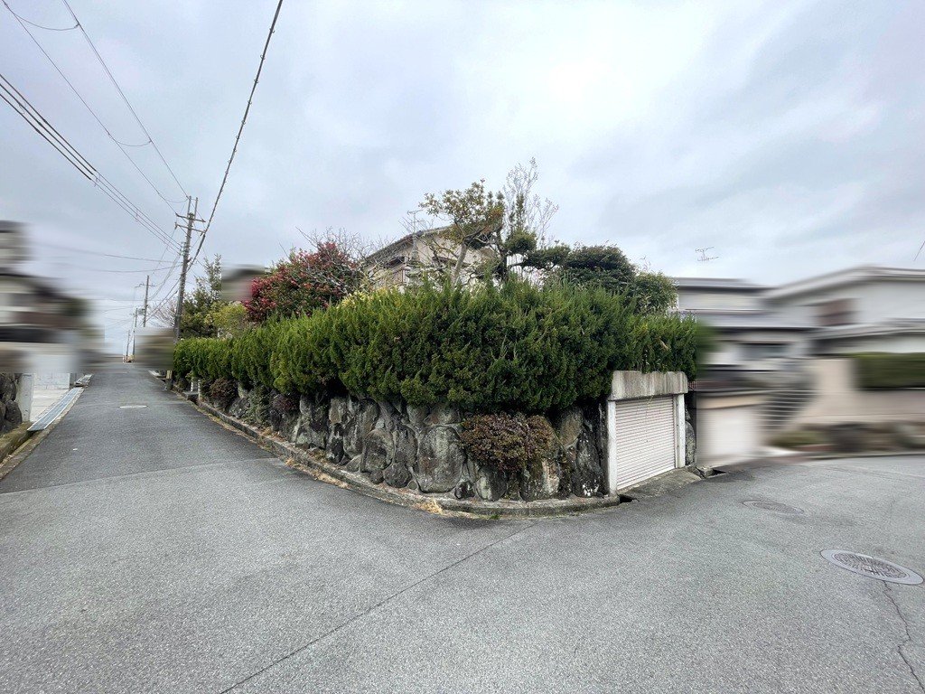 前面道路含む外観